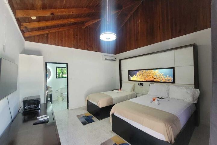 Room 4 of 37