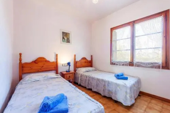 Room 5 of 17
