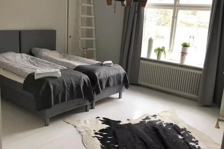 Room 9 of 54