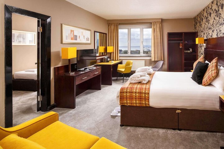 Room 20 of 65