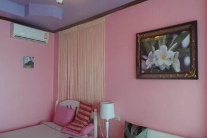 Room 11 of 24