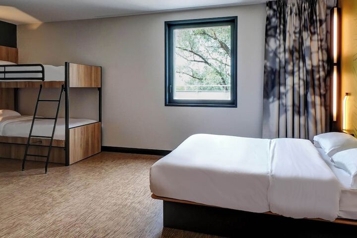 Room 14 of 44