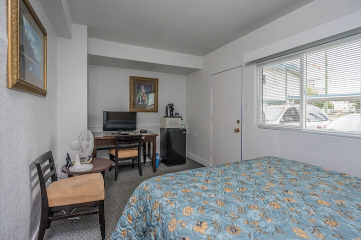 Room 11 of 42