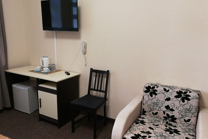 Room 13 of 94