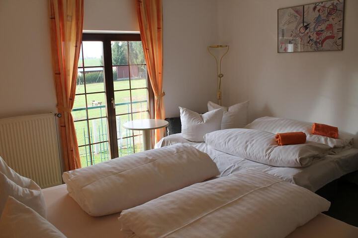 Room 9 of 34