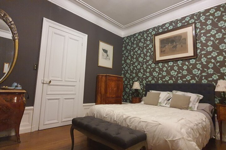 Room 49 of 193