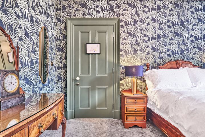 Room 8 of 29