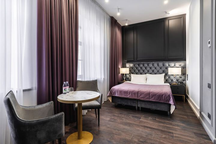Room 19 of 54