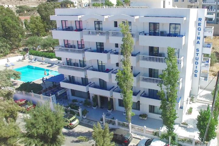 Regina Studios & Hotel
