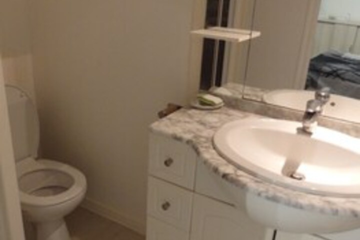 Room 2 of 17
