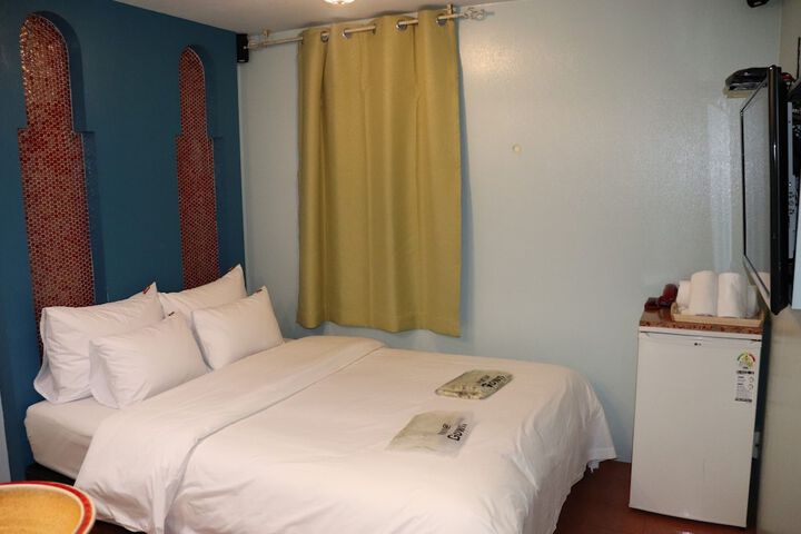 Room 9 of 46
