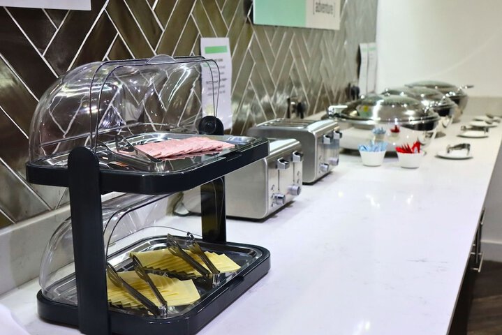 Breakfast/Coffee Service 90 of 149