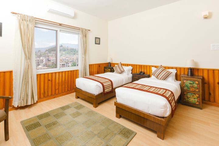 Room 3 of 12