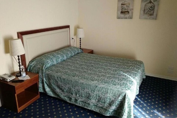Room 16 of 49