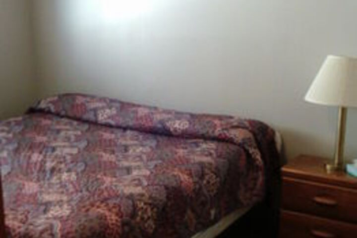 Room 5 of 12