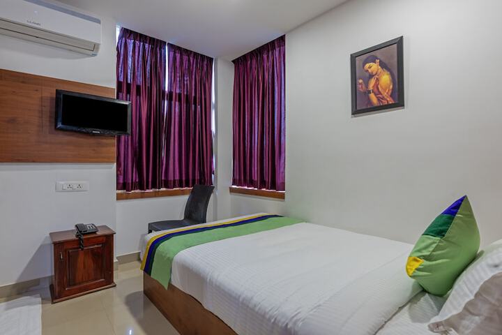 Room 17 of 31
