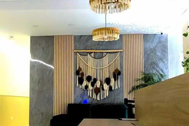 Room 16 of 20