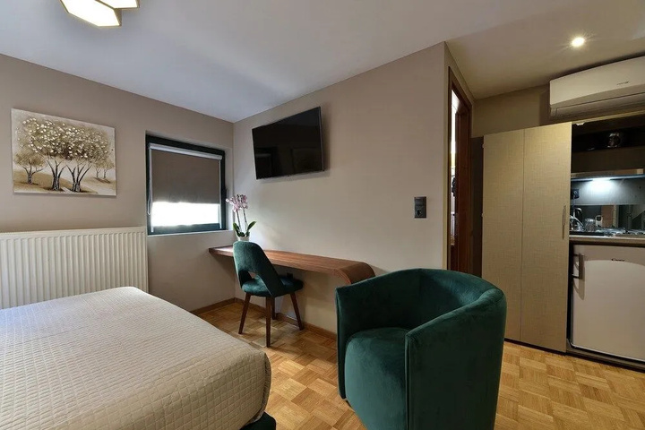 Room 2 of 16