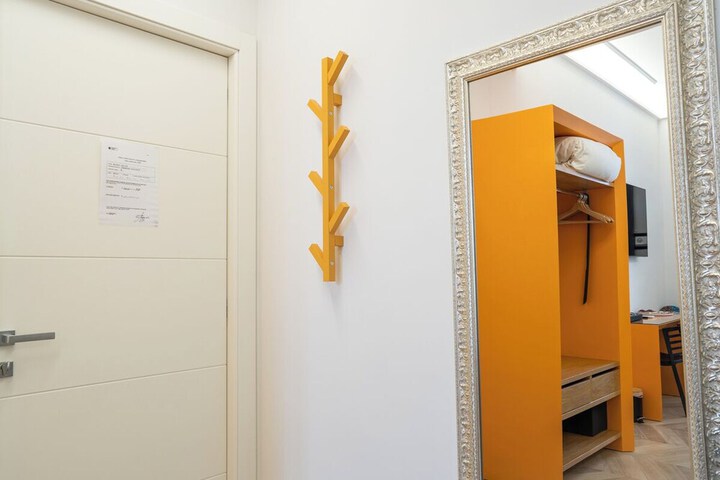 Room 6 of 29
