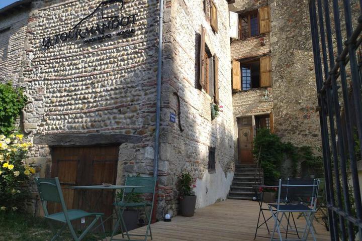 La Tour Mandot