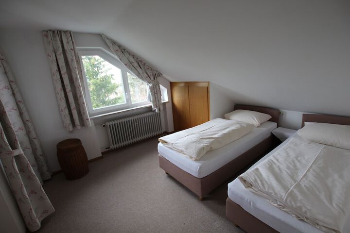 Room 10 of 21