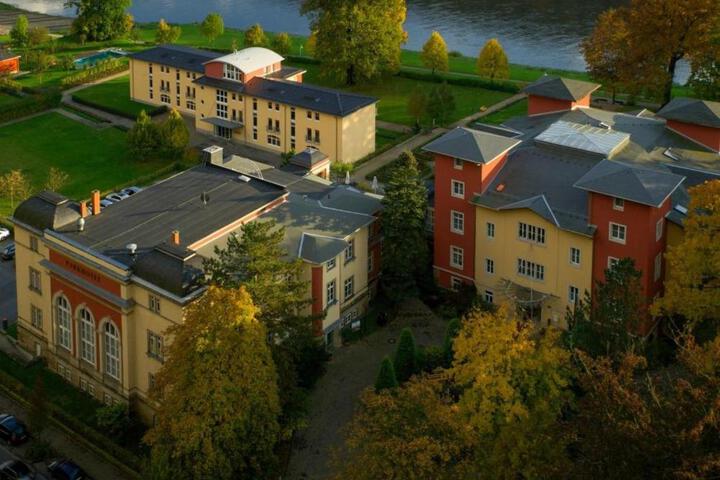 Parkhotel Bad Schandau - direkt an der Elbe