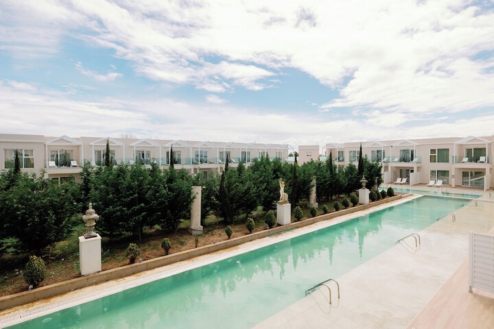 Hotel 70 of 72