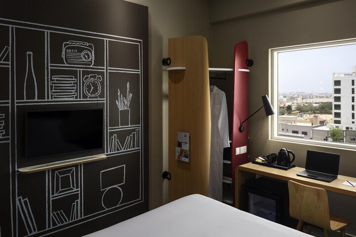 Room 36 of 112