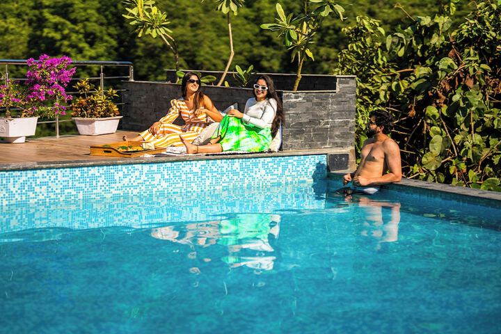 Pool 12 of 35
