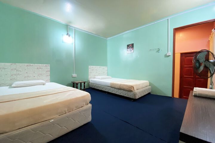 Room 18 of 29