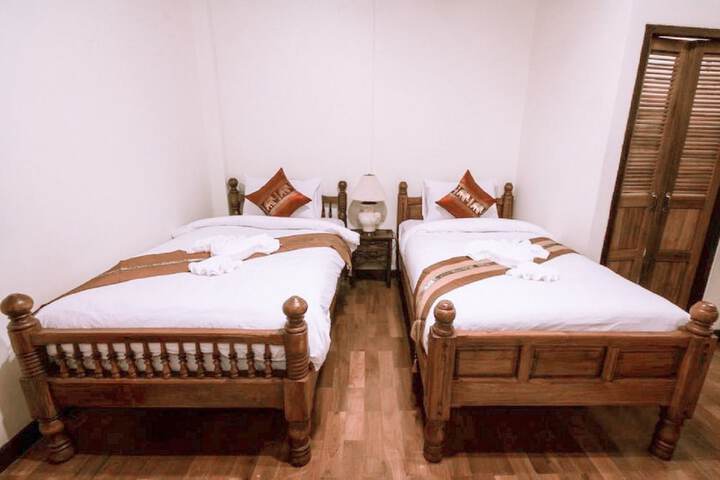 Room 25 of 66