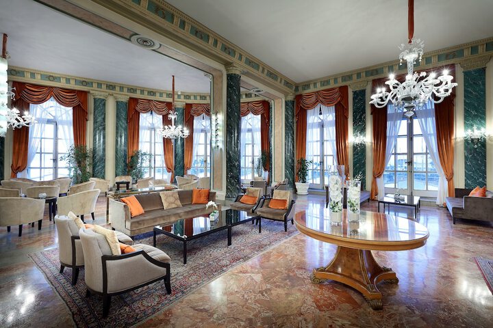 Guest Lobby