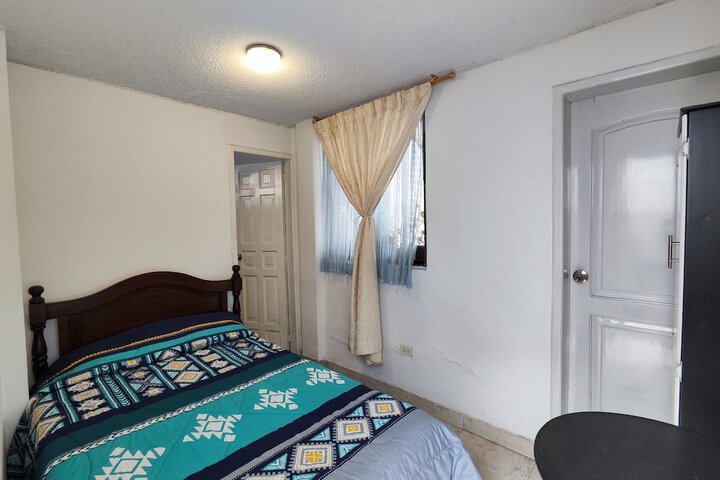 Room 6 of 34