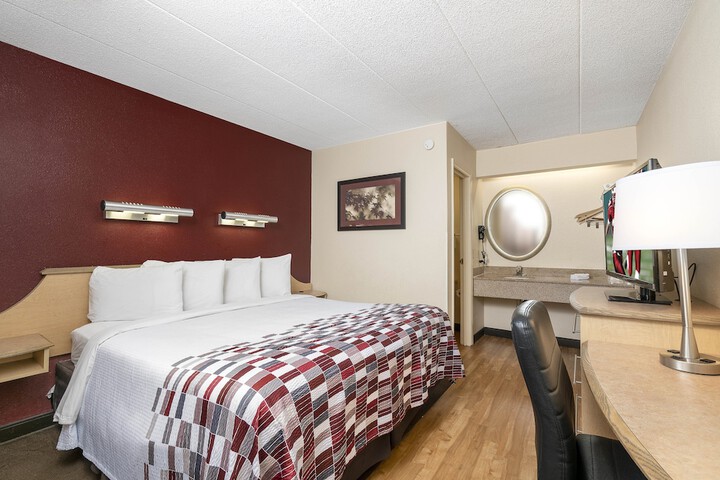 Standard | King Bed (11 of 21)