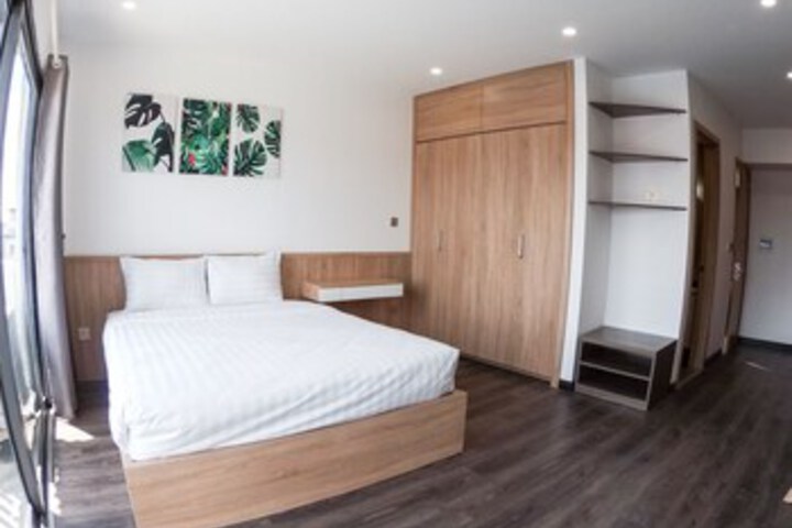 Room 8 of 43