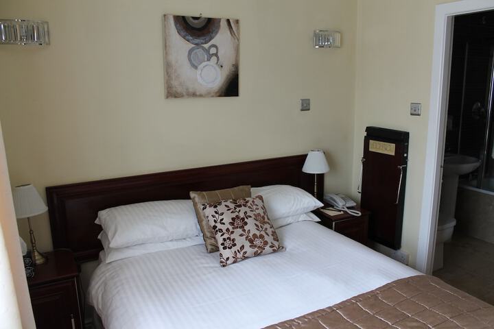 Room 19 of 53