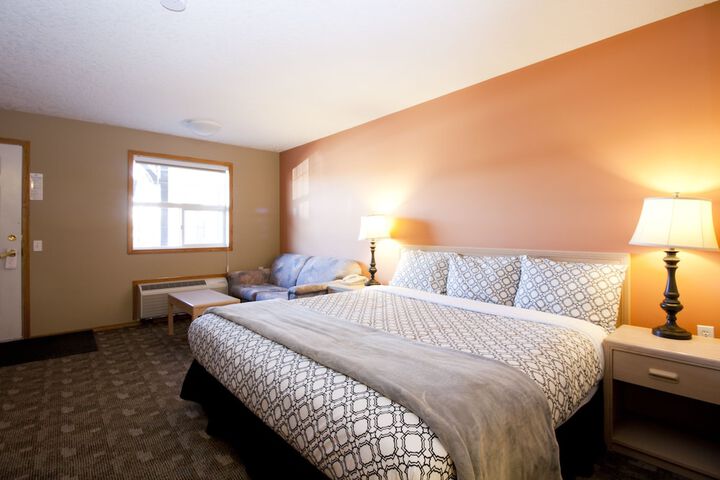 Room 7 of 25