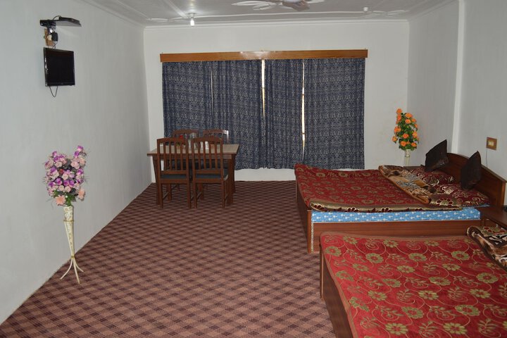 Room 9 of 43