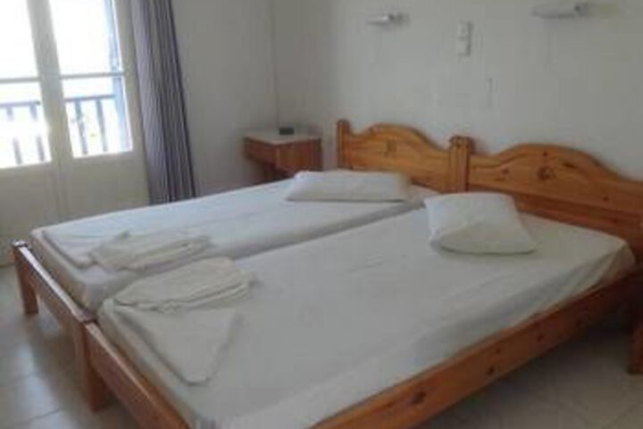 Room 11 of 21