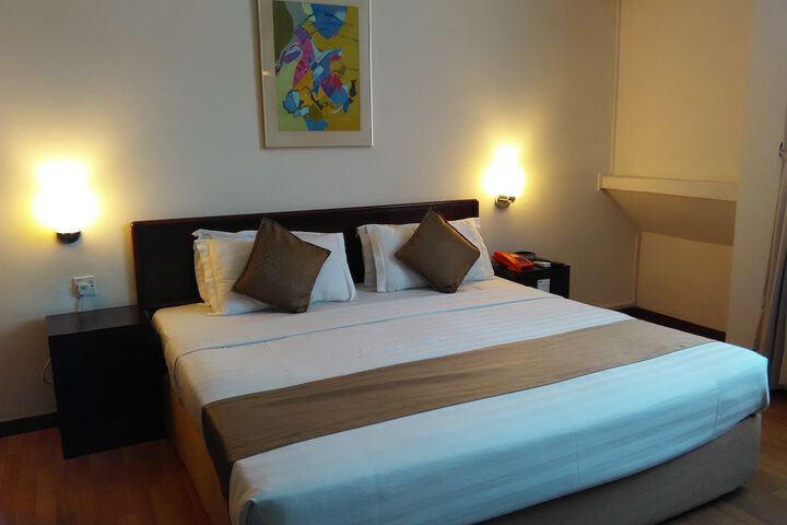 Room 13 of 43
