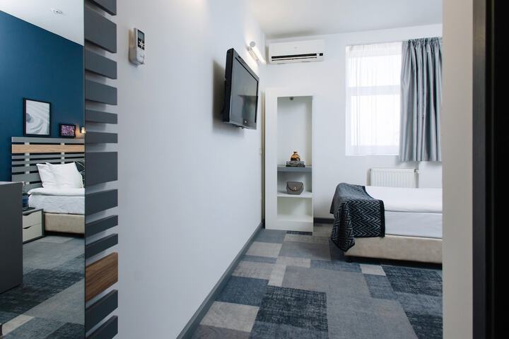 Room 19 of 30