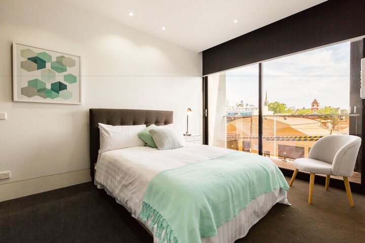 Room 6 of 28