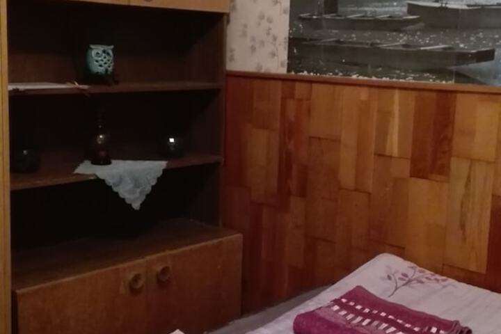 Room 4 of 15