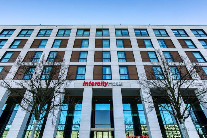 IntercityHotel Berlin Airport BER Terminal 1+2 in Schoenefeld