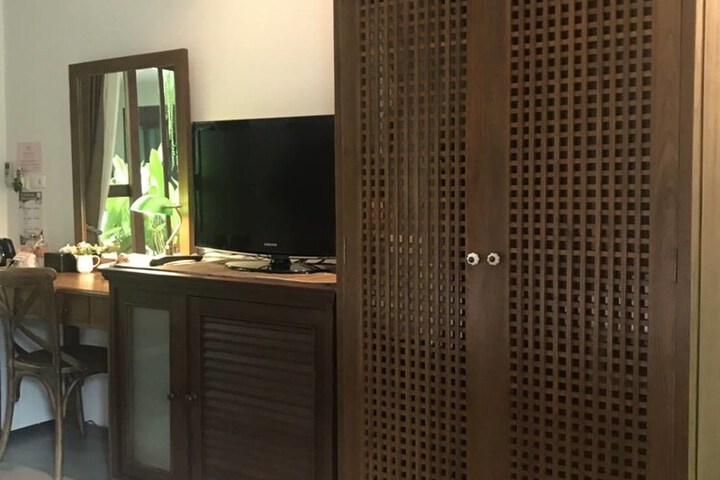 Room 28 of 62