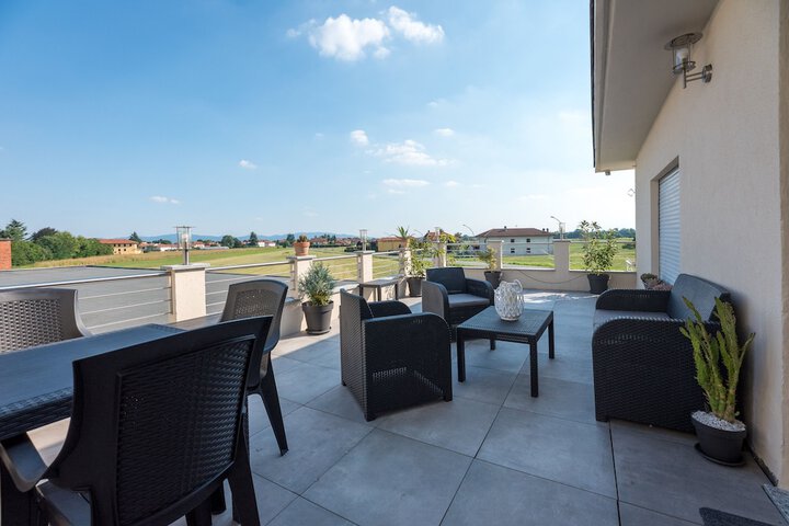 Terrace/Patio 38 of 102