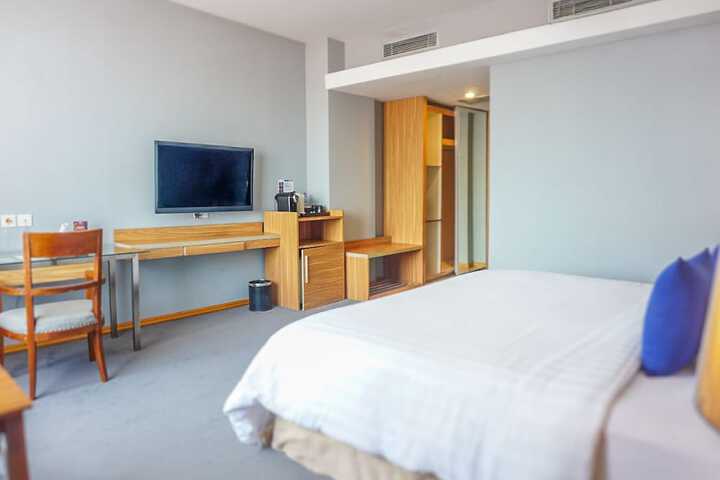 Room 18 of 68