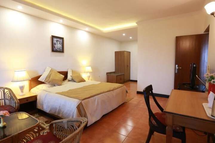 Room 3 of 54