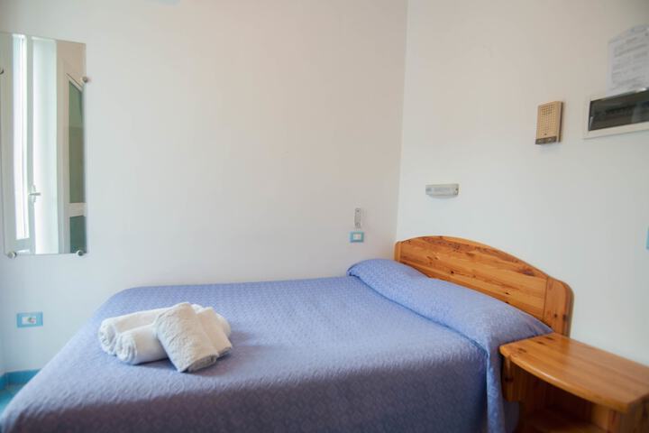 Room 13 of 19