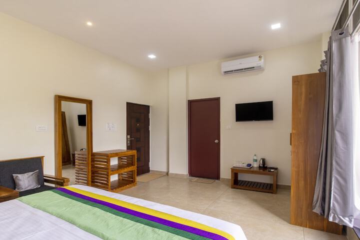 Room 9 of 30